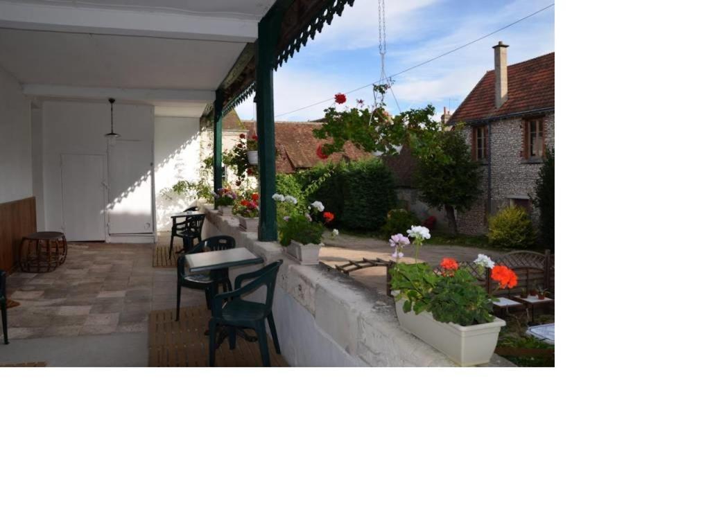 Le Lion D'Or Hotell Selles-sur-Cher Exteriör bild